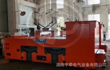 廣西一批14噸架線式湘潭電機(jī)車發(fā)往金礦